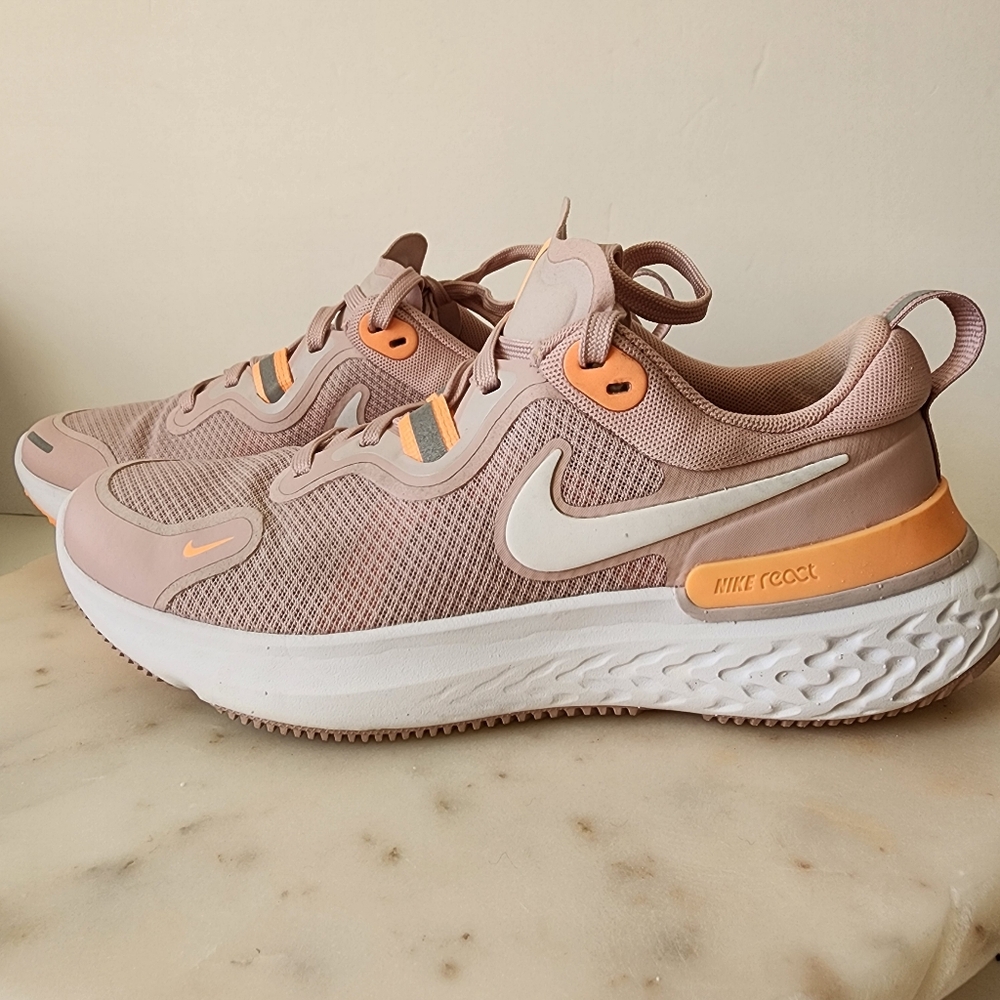 Nike Womens React Miler Running Shoe  Cw1778-602 Size 6 Champagne/White/Orange